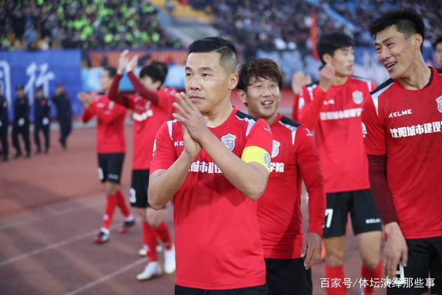 组图：巴西队备战世界杯 内马尔参与训练心情大好